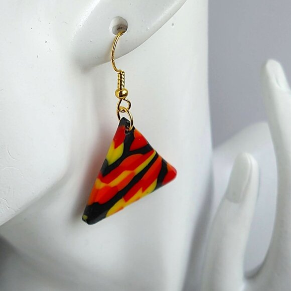 Handmade black, yellow, red and orange polymer clay earrings. Boucles d'oreilles - Picture 6 of 6